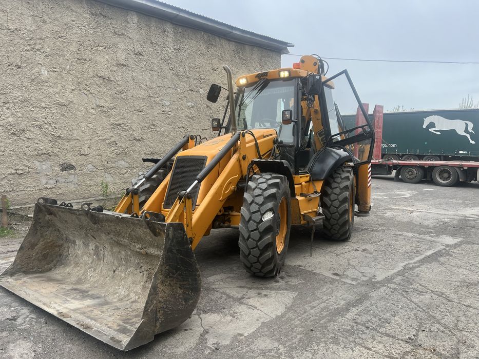 Эксковатор погрузчик