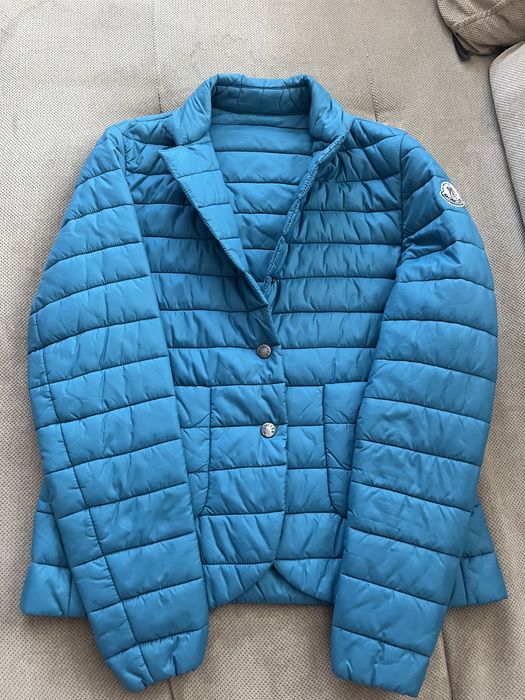 Пухено  преходно яке MONCLER