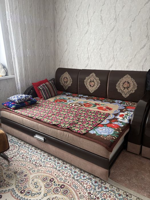Продаётся диван + кресло