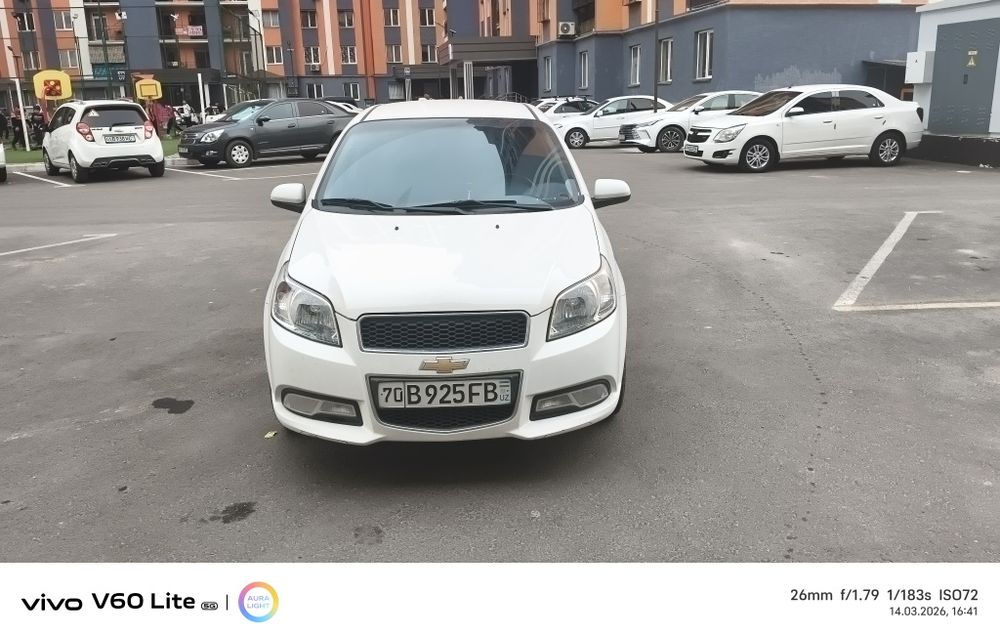 Нексия 3 срочно сотилади