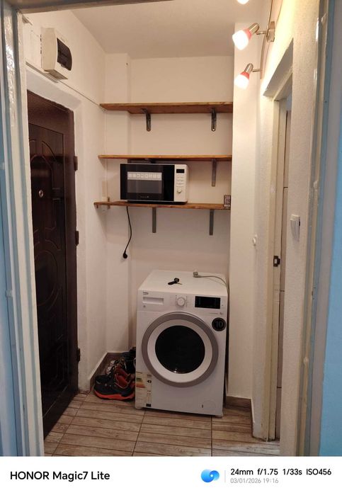 Inchiriez garsoniera pe strada Vasile Aaron