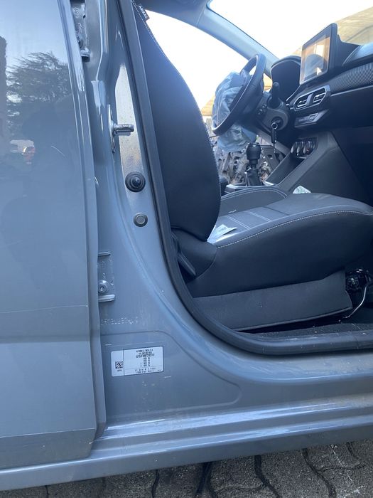 Dezmembrez sandero logan 2009-2025