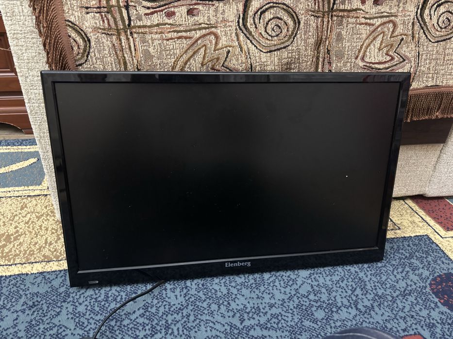 Продам телевизор с пультом