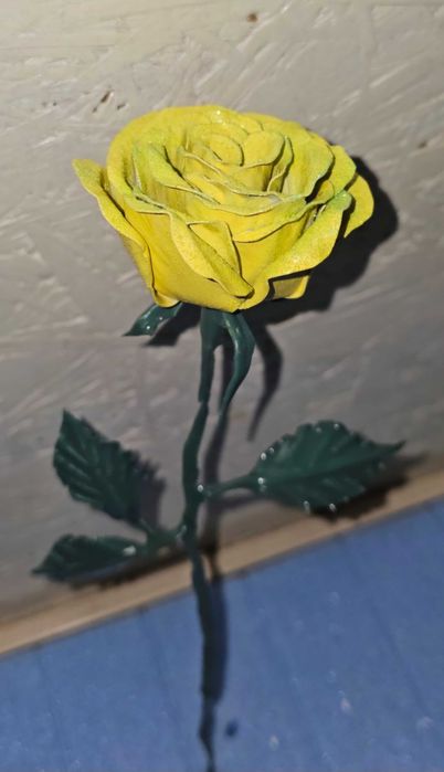 Ръчно изработени метални рози