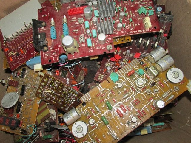 Прием платы радиодетали