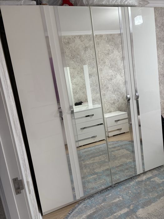 Продам шкаф в идеальном состоянии