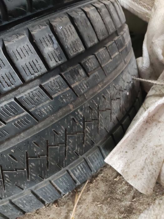 245 40 18 4бр. Зимни гуми