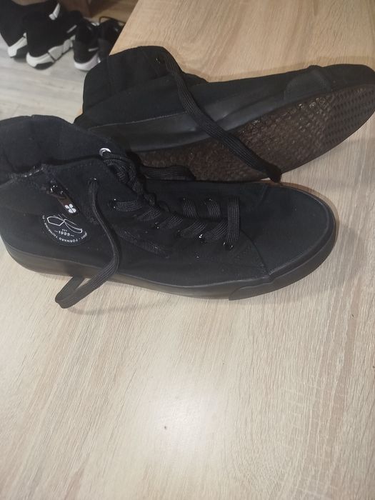 Мъжки Кецове Черни