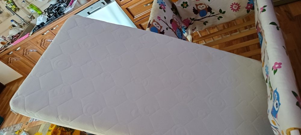 Pătuț bebelusi cu saltea și accesorii