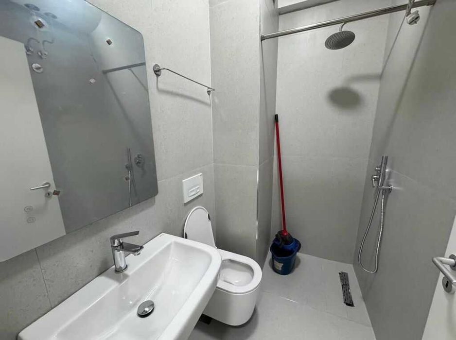 Продава се Двустаен апартамент в София, Витоша - 75 кв.м за 1987 €/кв.м - Снимка #1