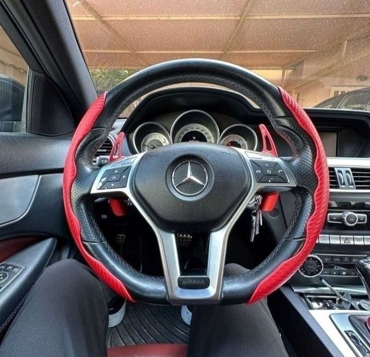 Husa volan universala aspect sport