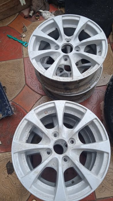 Продам титанки на  R13