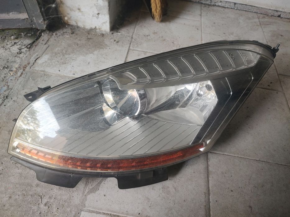 Ляв фар за "Ситроен 4 - picasso"
