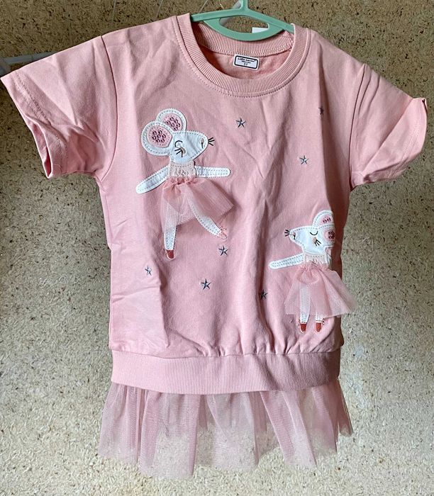 Дрешки за 5 г. момичета