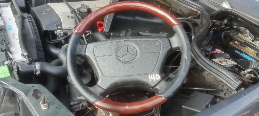 Мерседес 124 запчасти.