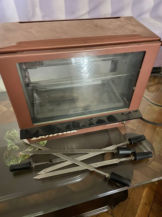 Уред за печене на шишчета