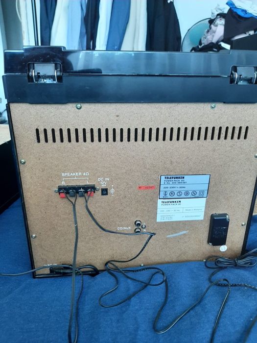 Pickup cu radio si casetofon cu boxe  Telefunken