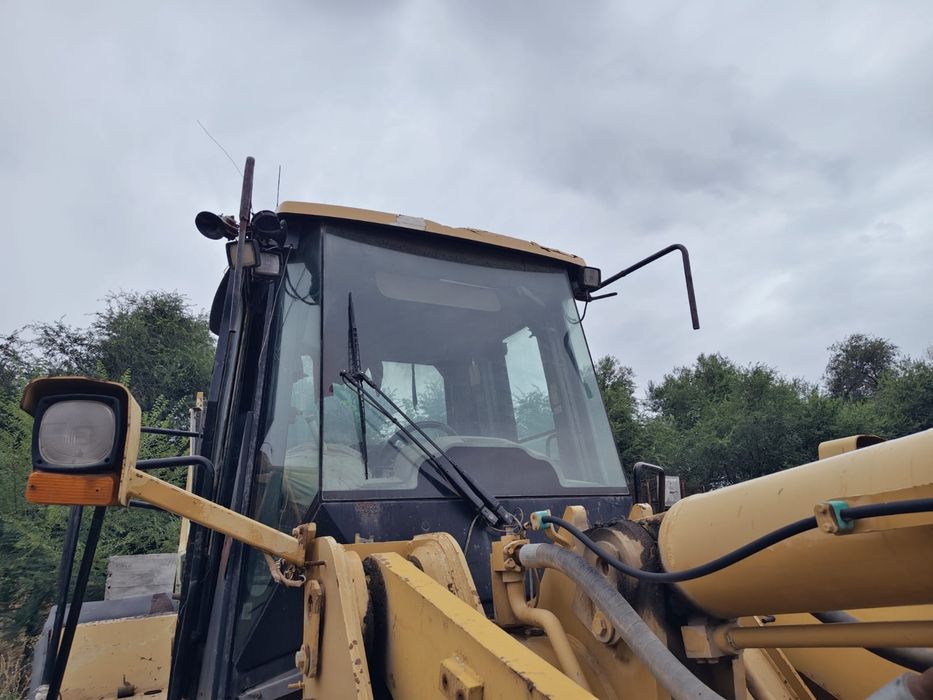 Погрузчик CAT 966