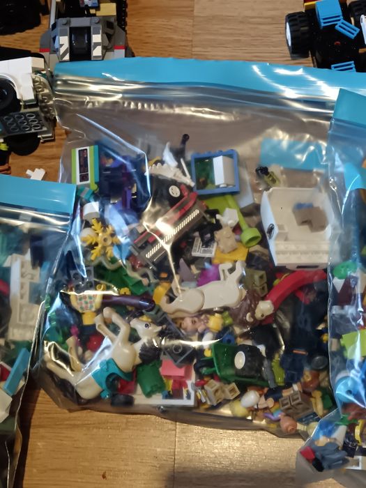 Piese de Lego ,i