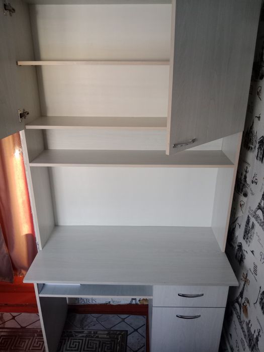 Парта в хорошем состоянии