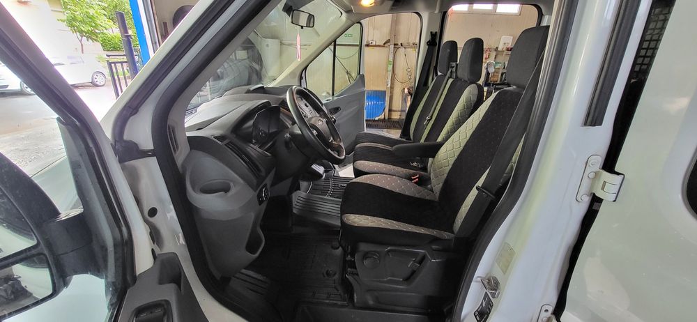 Ford transit doka 7 locuri