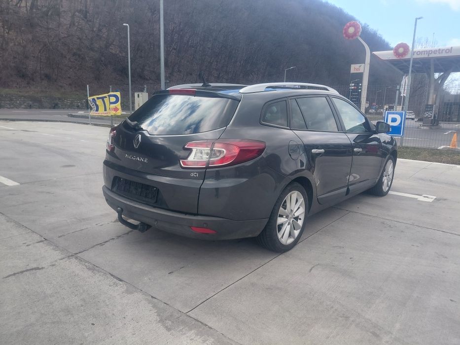 Renault megane lll 1,9 diesel 130 cai an 2010 euro 5  full dotarii Panoramic/Cheie let *s  go/entry/Carlig/
Masina este adusa