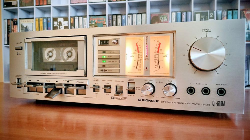 Кассетная дека Pioneer CT-600M
