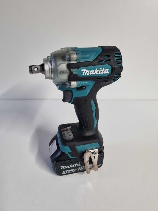 Makita DTW300 Masina de insurubat cu impact Li-Ion 18 V 1/2