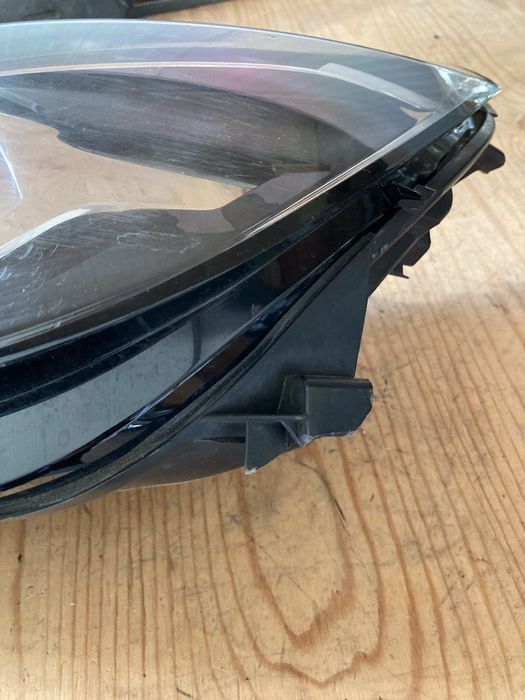 Ляв фар за Peugeot 308. 2017-20.