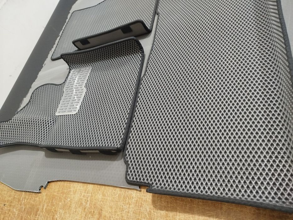 Evokar premium hongqi e-qm kovrik5