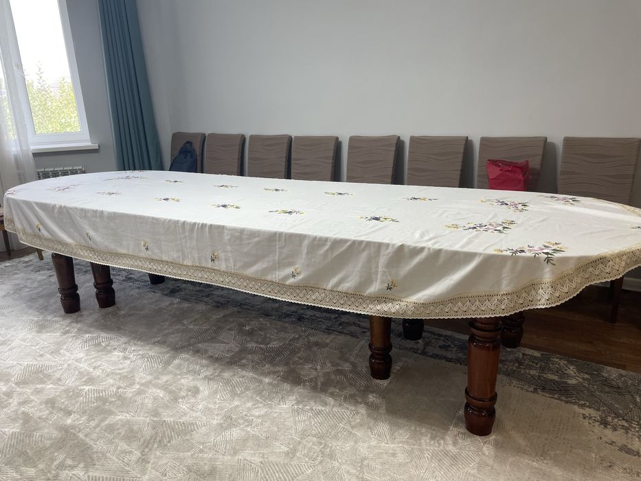 Стол гостинный срочно продам