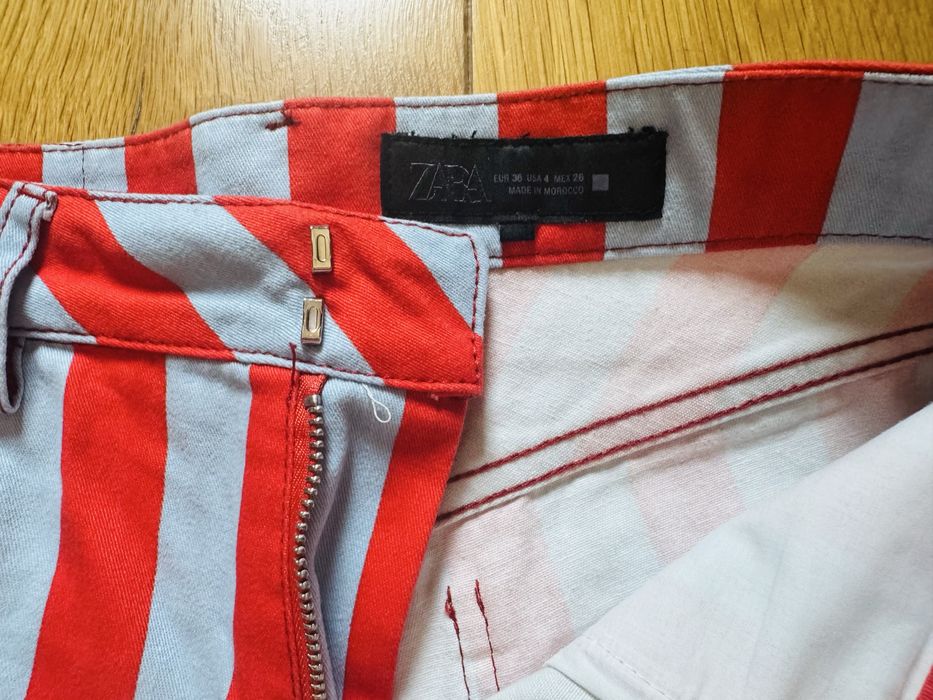 Къси панталонки Zara