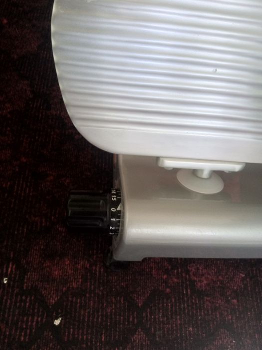 Слайсер колбаса сыр кесадиган