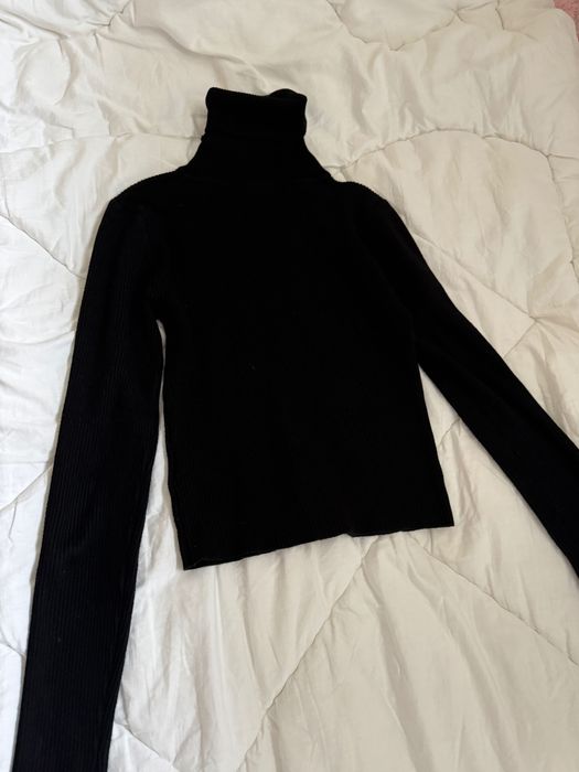 Черна поло блуза