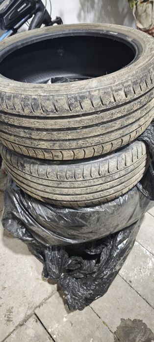 Продам комплект летней резины 225/45/18