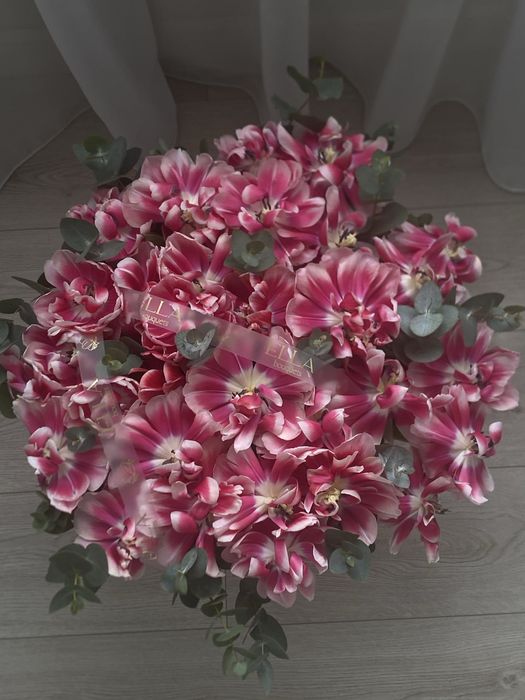 Свежие тюльпаны на выбор двое