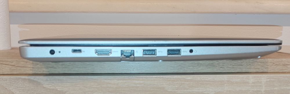 Laptop Dell Inspiron 5570 | i7 | 8GB Ram | 1.5 TB stocare