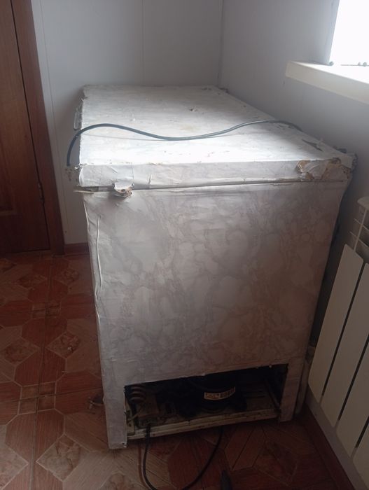 Продам морозильник работает