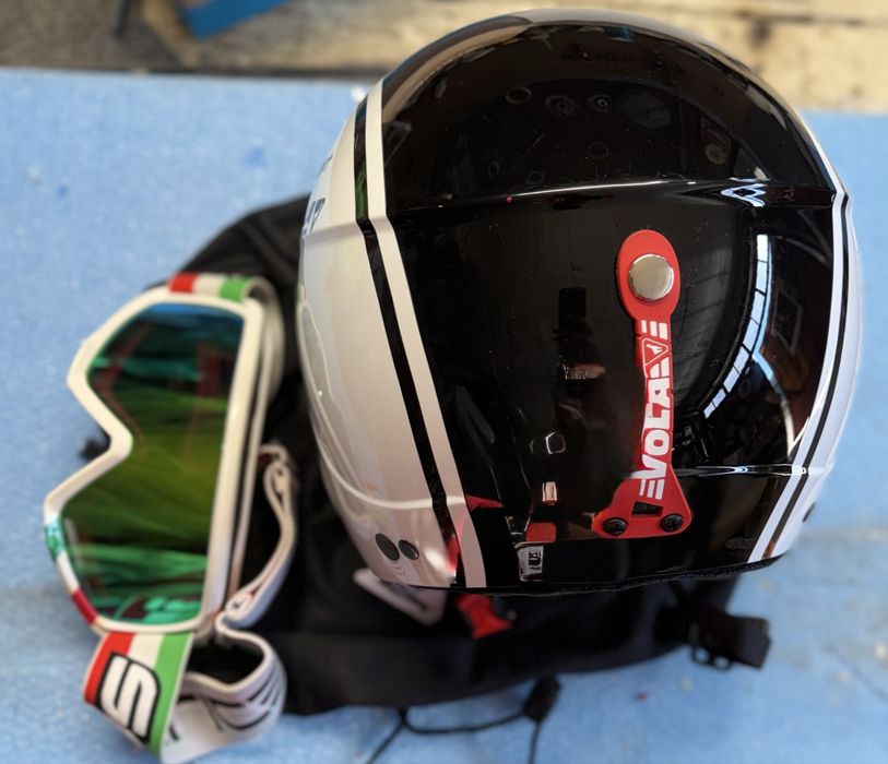 Ски каска Vola Rasing Fis и очила