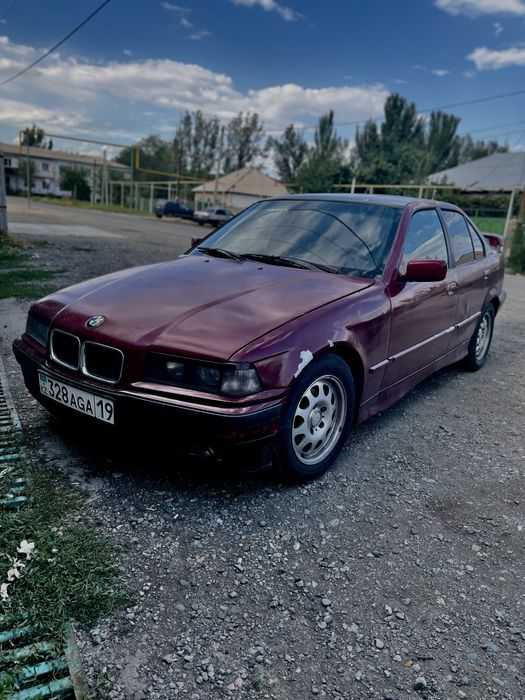 Машина бмв е36 320
