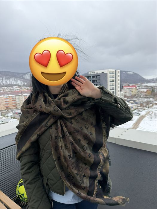 Eşarfa Louis Vuitton autentică, mare