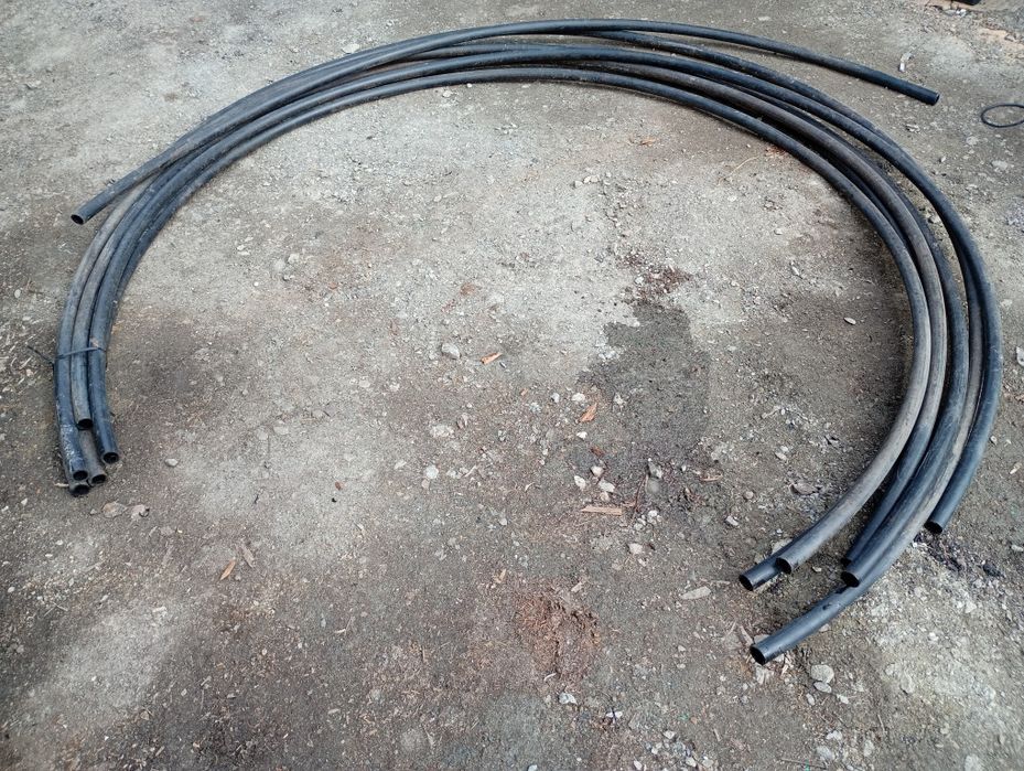 Труба пластиковая на 25