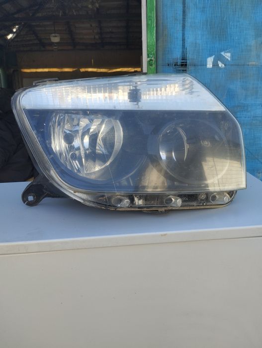 Фара Рено Дастер