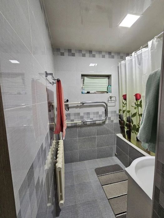 Ул. Аския 
Ориентир Ракат махаля
Район Яккасарай