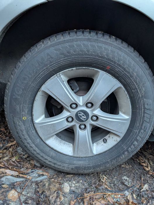 Карани 3 дена 205/70/15 Yokohama V905 BLUEAR 96T