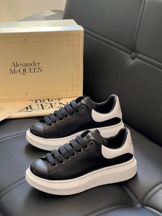 Adidasi Alexander Mcqueen noi