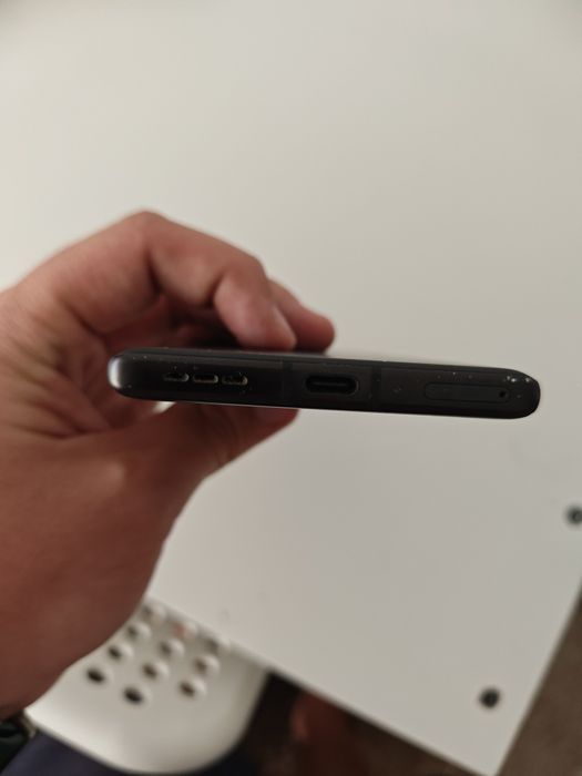 Vând Motorola edge 40 pro