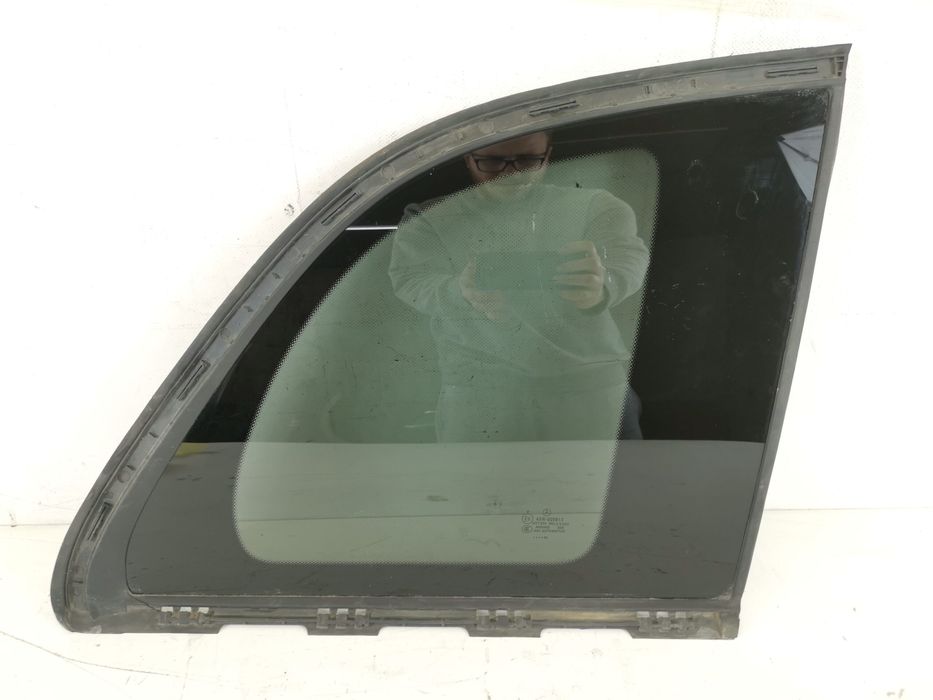 Стъкло За Заден Прозорец Дясно Mercedes Benz X247 Оригинално В Добро С