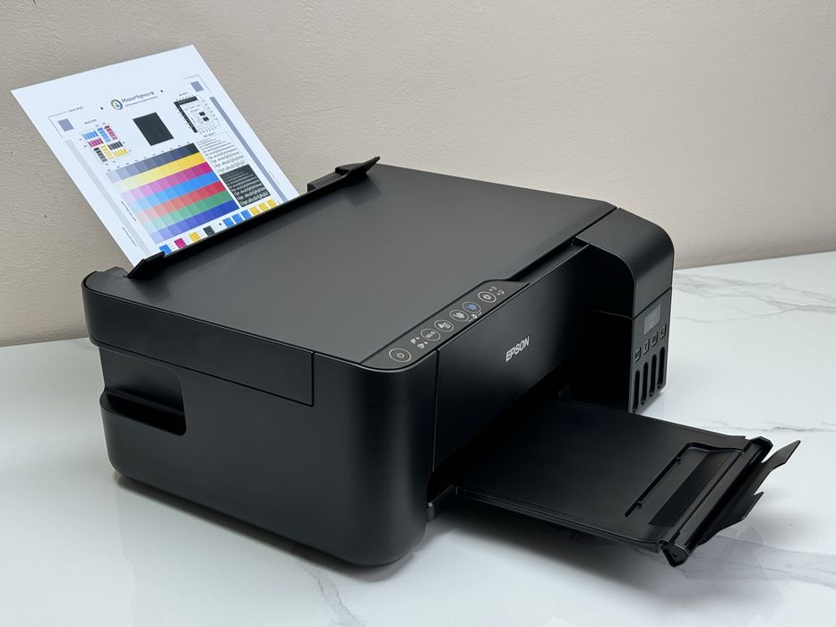 Epson l3250 wifi в отличном состаяний цветной 3в1 доставка установка