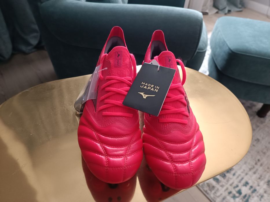 Продам  бутсы  для футбола